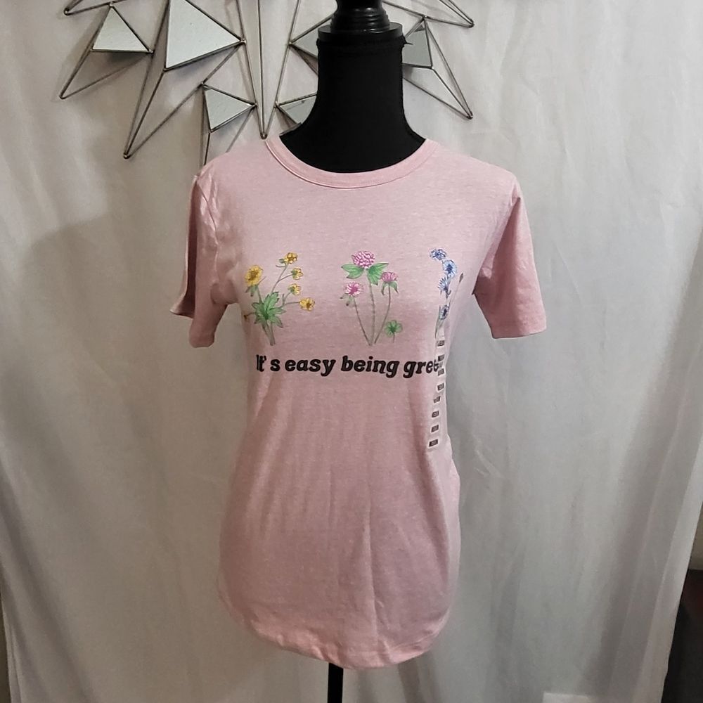 "It's easy being green" NWT tshirt, down to earth, boho, pink, size M